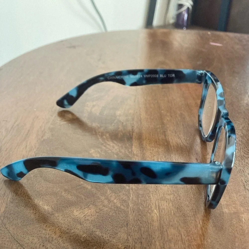 Betsey Johnson Blue Tortoise Lisa Readers Retro Cateye +2.00